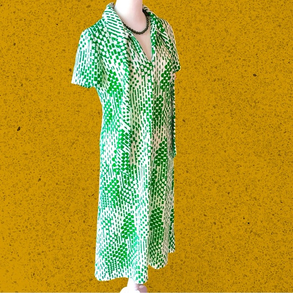 VTG 70s Mod Green & White Abstract Pattern Dress & Button Front Cardigan Set | S - Picture 5 of 16